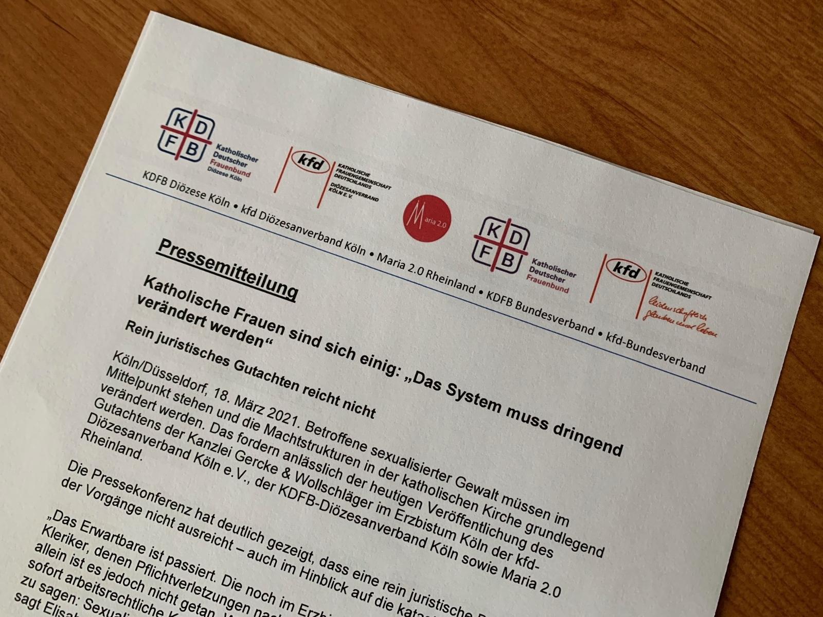 Foto Pressemitteilung zum Missbrauchsgutachtens Köln