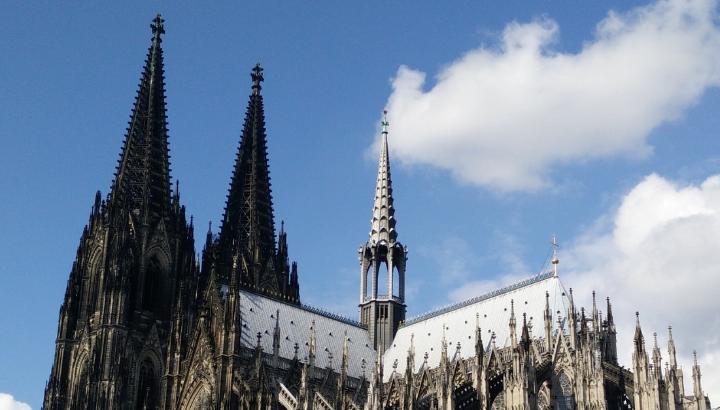 cologne-cathedral-2847871_1920