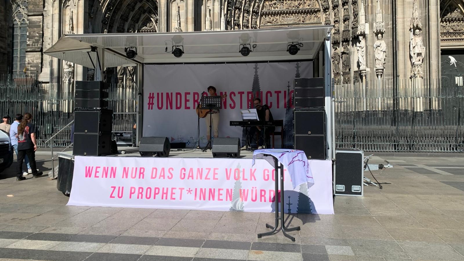 Abschlusskundgebung Zukunftskongress Roncalliplatz 25.09.2021_14